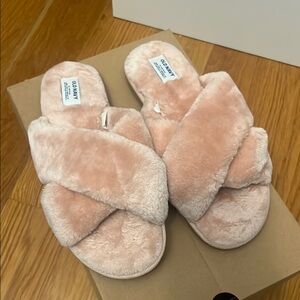 Old Navy Women's Pink Fuzzy Slippers